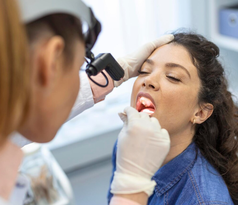 Drenagem de Abscesso Periamigdaliano